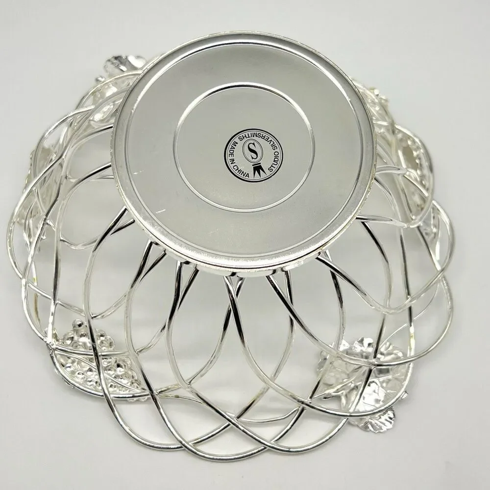 VTG Studio Silversmiths Silverplated Wire Round Basket Grape Clusters & Leaves